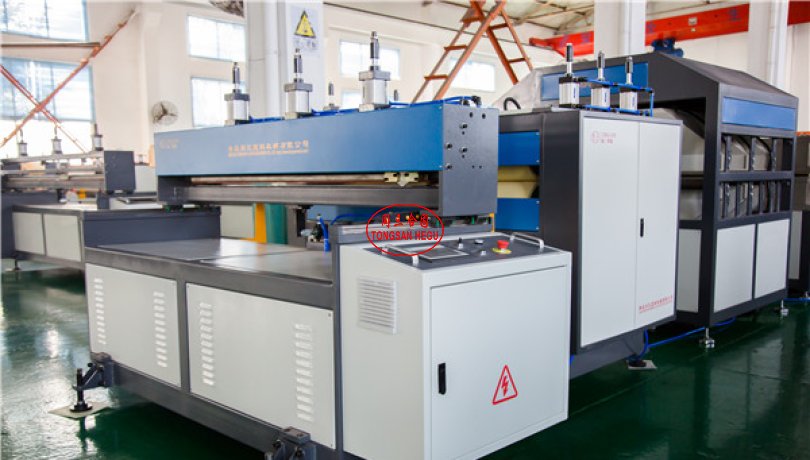 pp hollow sheet machine
