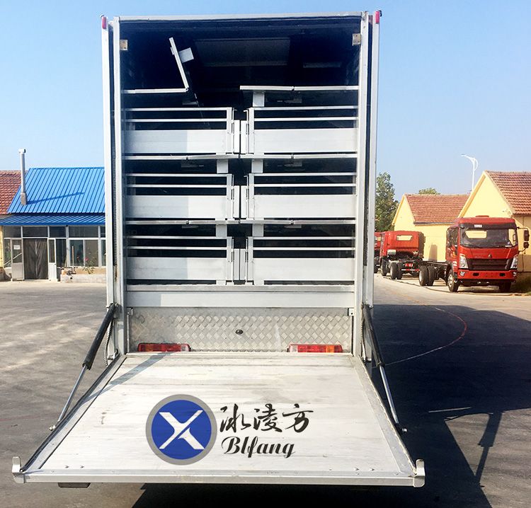 拉猪车
