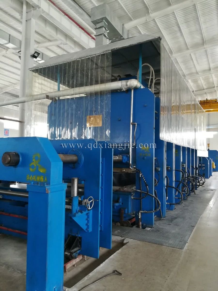 Rubber Vulcanizing Press