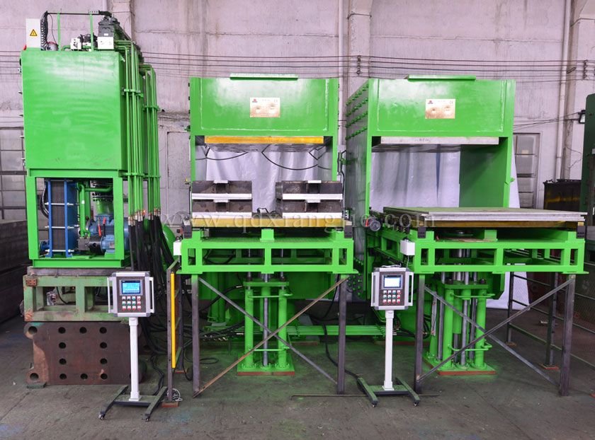 solid tire vulcanizing machine