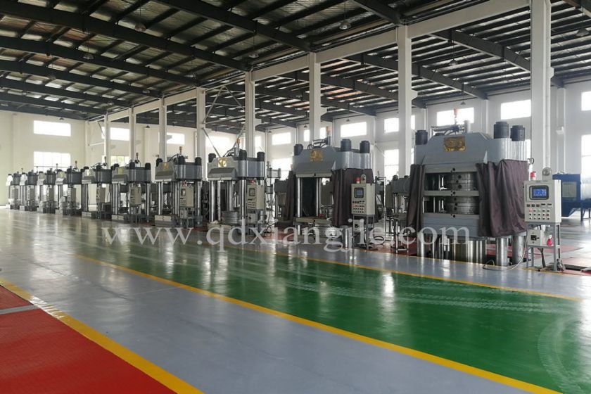 Solid Tire Curing Press