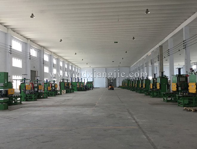 Special vulcanizer for bridge bearing seismic isolation equipment