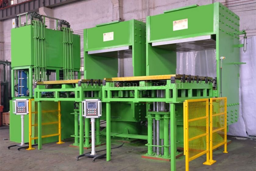 solid tire vulcanizing machine