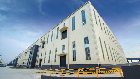 EDIFICIO DE ACERO DE DOS PISOS