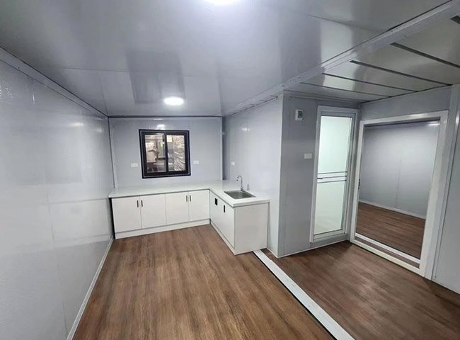 20ft Double-Winged Prefabricated Folding Container House