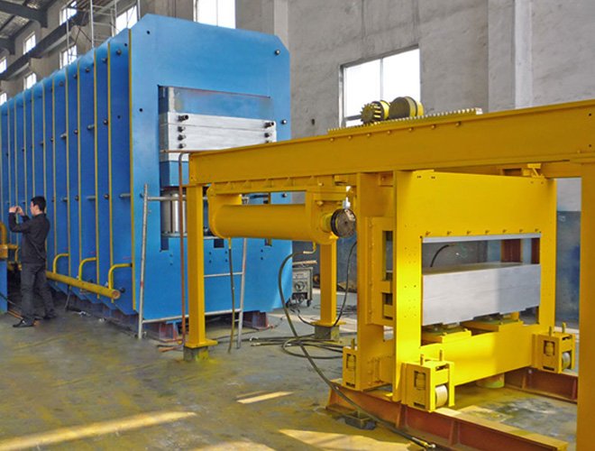 Vulcanizer for fabric core conveyor belts