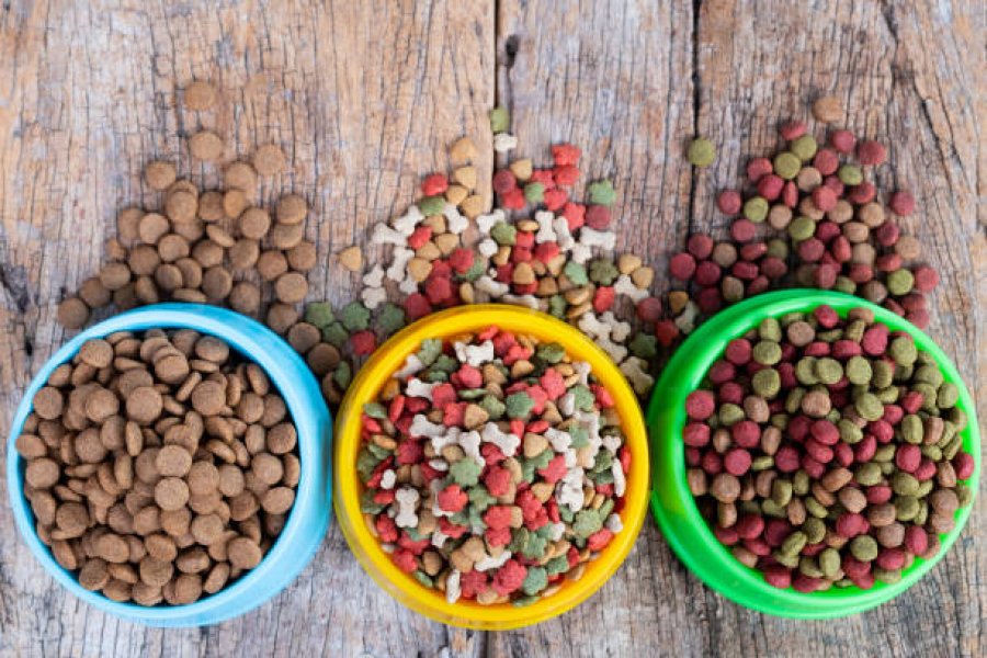 Pet food with added mealworms has so many benefits!