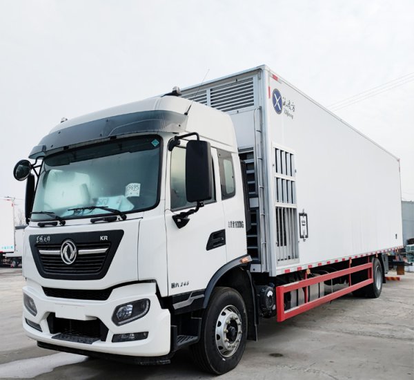 Closed type constant temperature intelligent poultry transport vehicle for sale