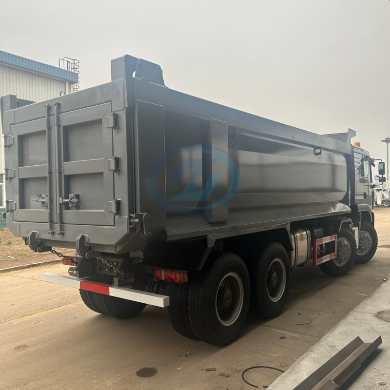 HOWO DUMP TRUCK