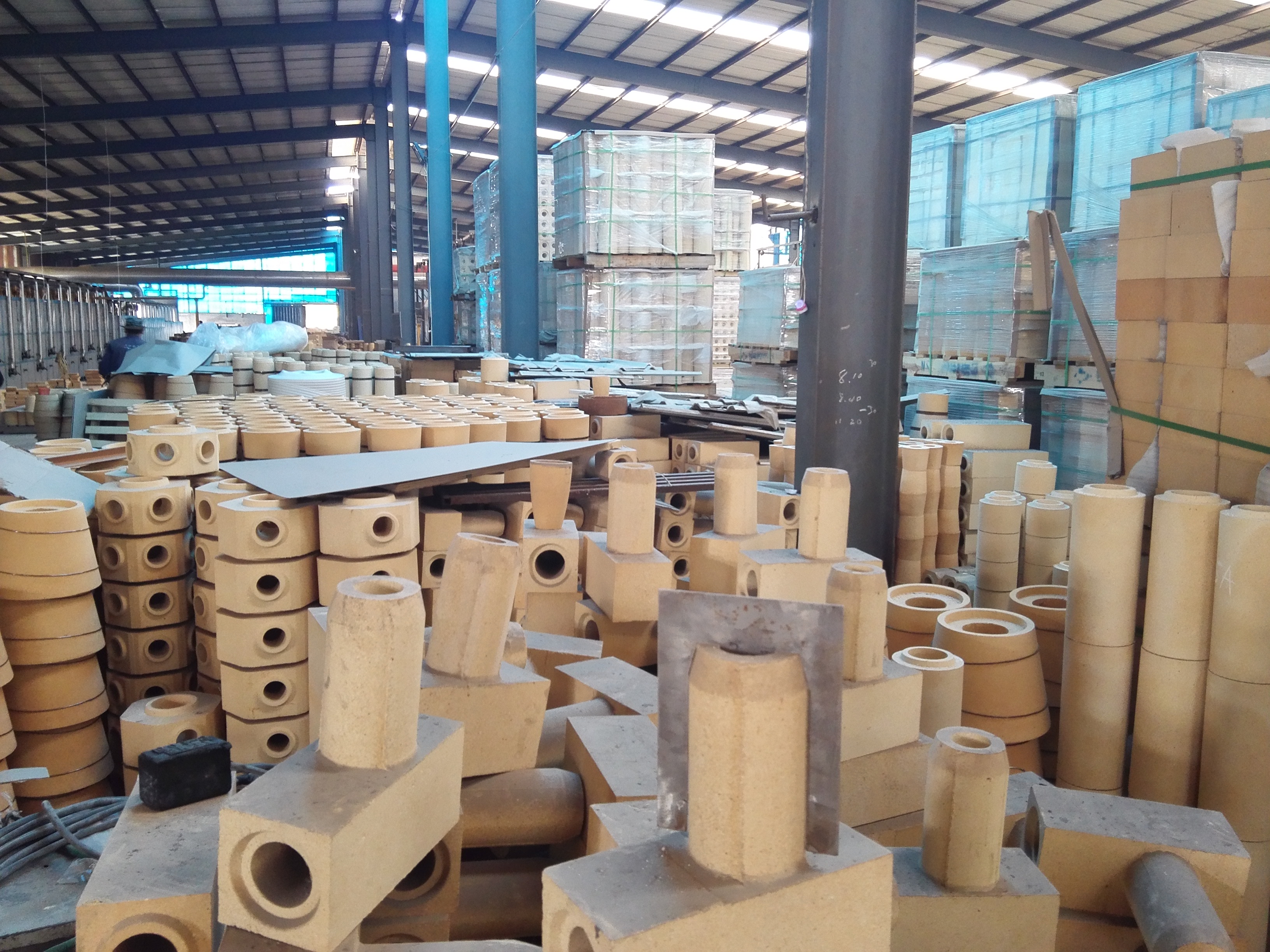 طوب الفولاذ المصبوب