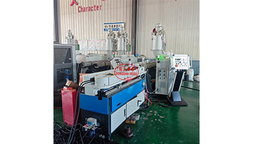 -挤出机+成型机