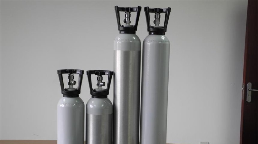 Standard Gas The Precision Calibration "Ruler" for Environmental Protection, Industry & Medical Care