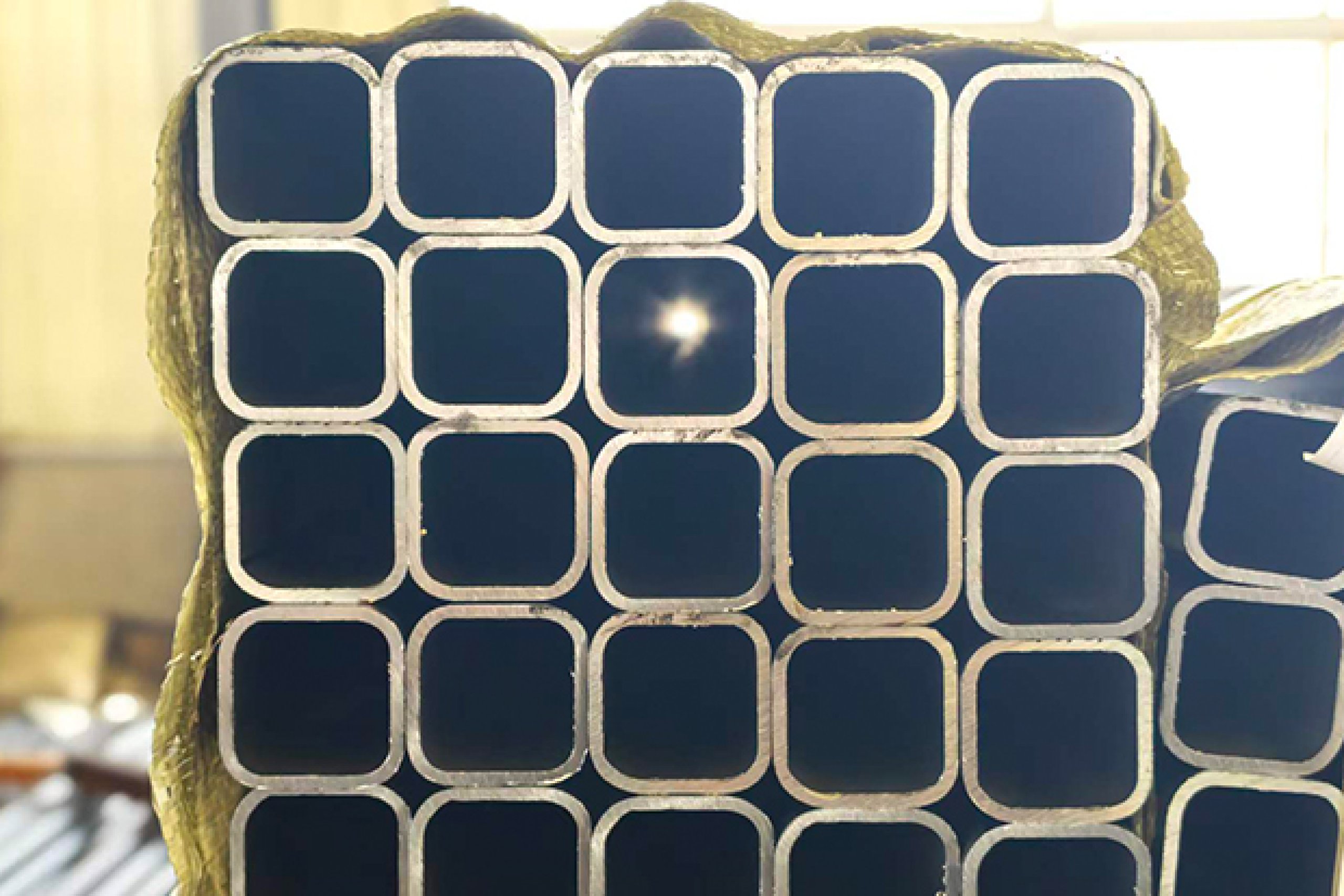 Steel Tube Surface Treatment: Why Coating Quality Depends on Surface