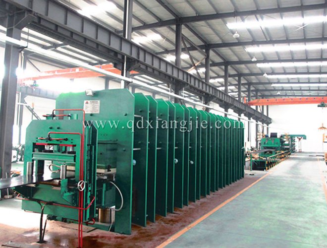 Vulcanization production line of steel cord conveyor belt