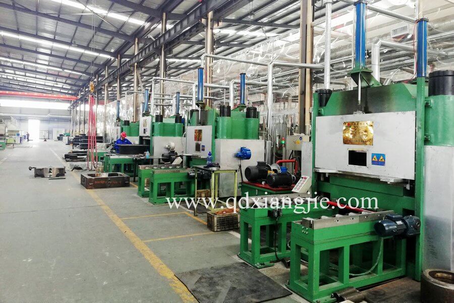 Column-Rubber-Vulcanizing-Press_05002