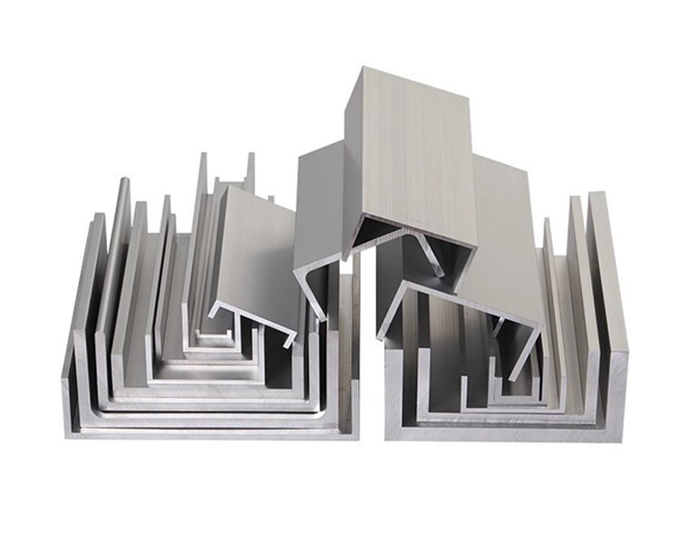 قناة على شكل حرف U