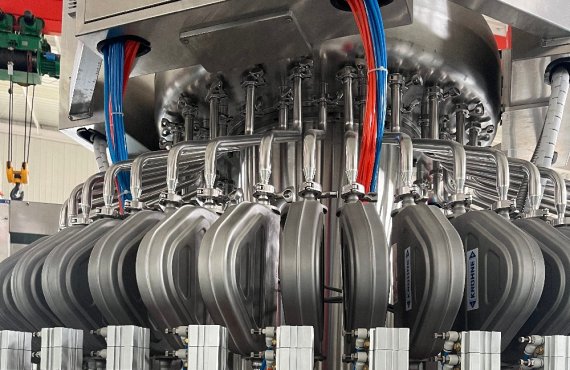 Why is a wine filling line important for a winery?