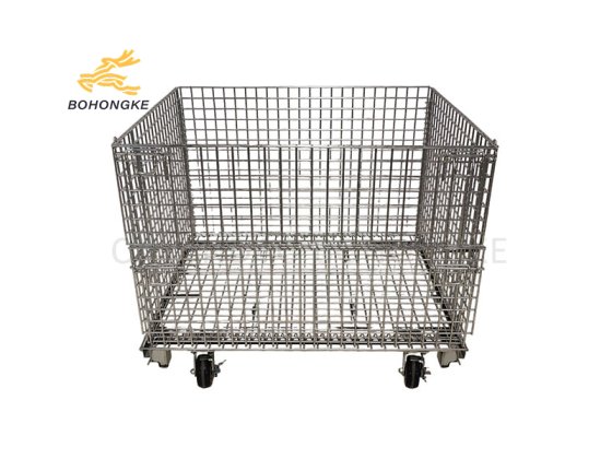 Stackable metal mesh container for bulk goods