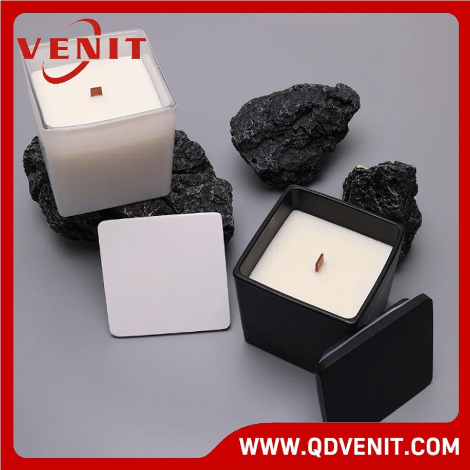 Black Scented Candle with Wooden Lid and Wooden Wick