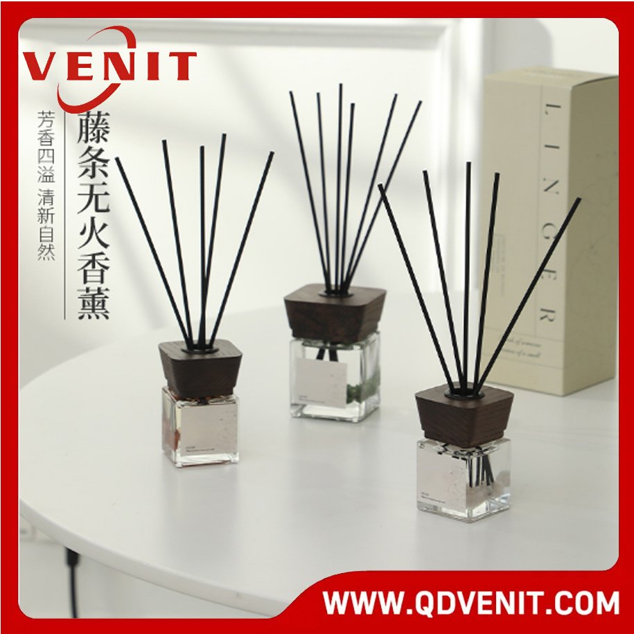 Square Reed Diffuser with Black Square Wooden Lid