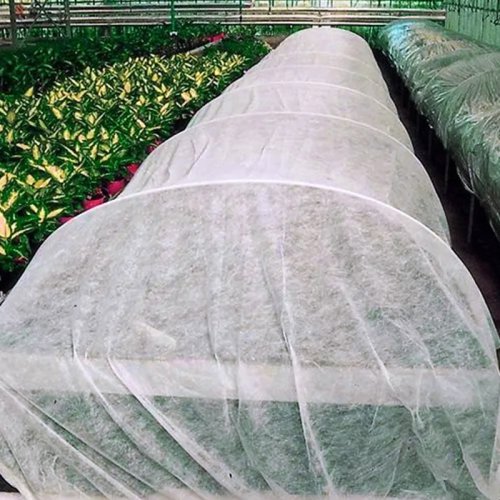 Insulated non woven fabric