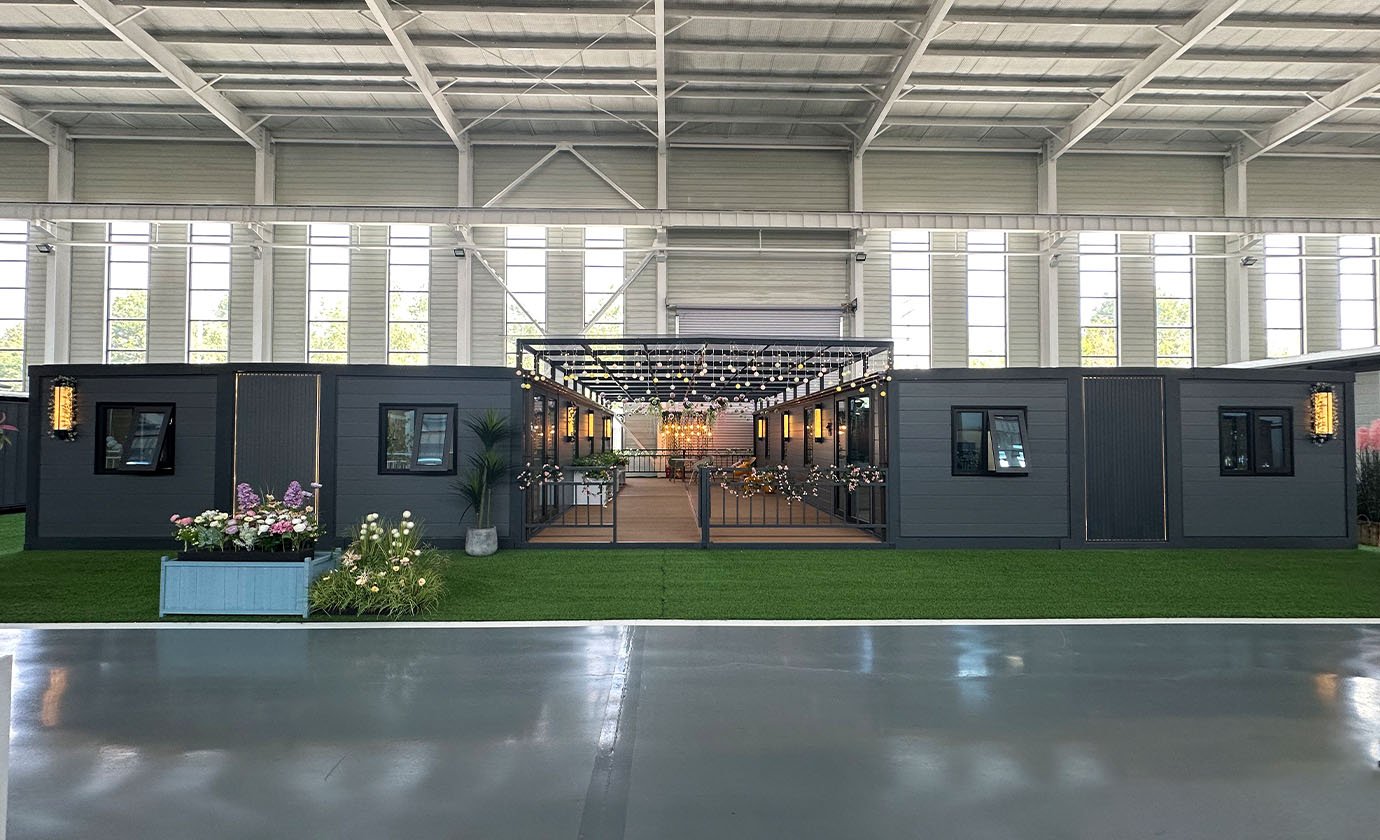 40' Flat Roof Expandable Folding House