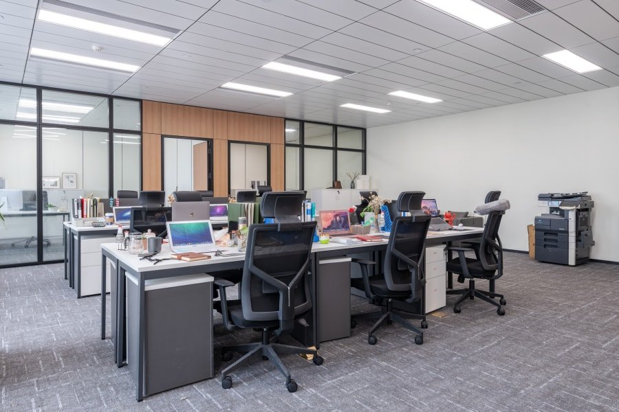 Custom Machining (road equipment/product parts/molds)