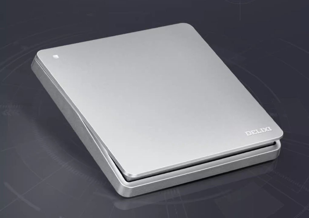 Delixi wall five-hole socket with USB