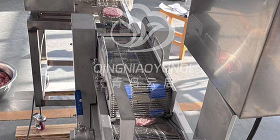 The meat patty forming line purchased by an Australian customer was tested. 