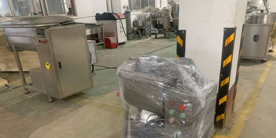 The small vacuum mixing machine purchased by China University Laboratory is ready for delivery.