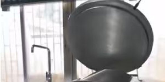 Tilting bratt pans and tilting boilers are common in commercial kitchen equipment. 