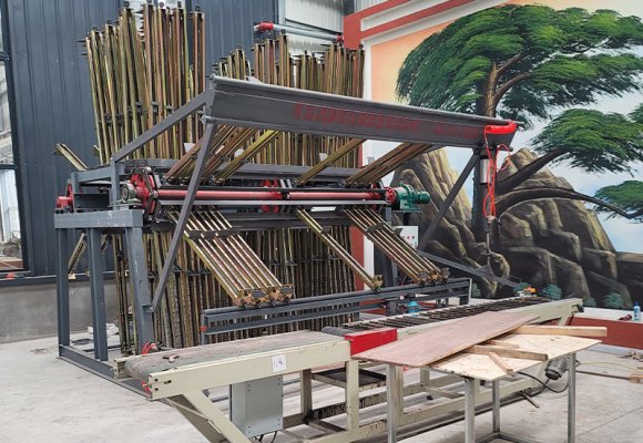 Windmill type  Hydraulic Composer Wood Clamp Carrier machine