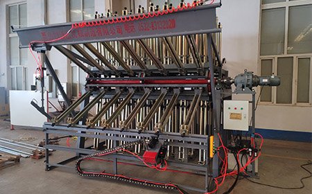 What is the warranty period for the equipment, and is the supply of vulnerable parts convenient?