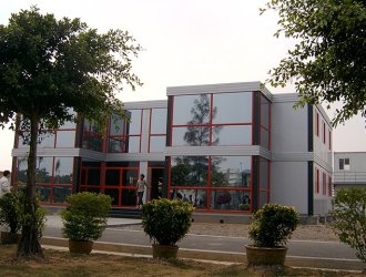 High-End Flat Pack Container House Comfortable Living Experience with Quality Guarantee Made of Steel and Sandwich Panel