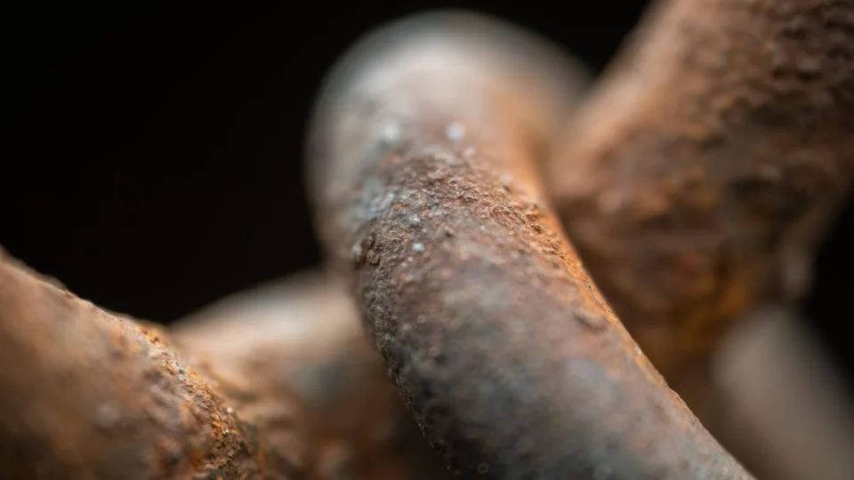 How Is The Surface of The Anchor Chain Treated?