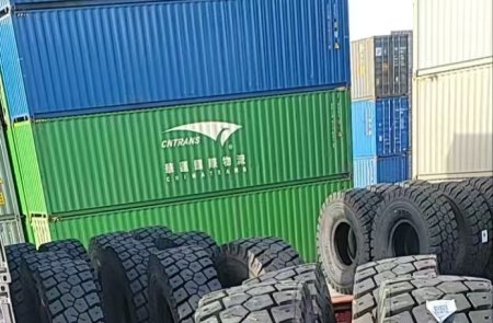 Specialty Tyre 33.00R51 Loading