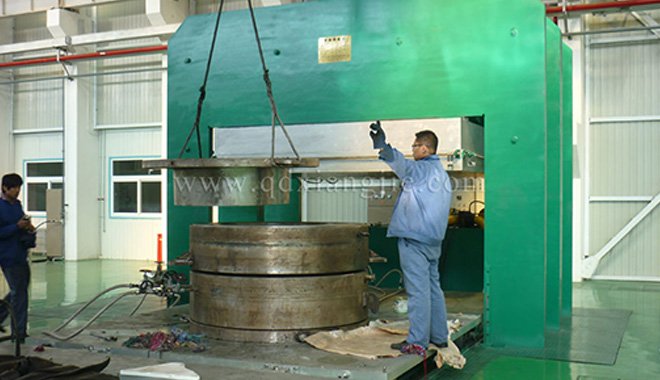 Installation and commissioning of plate vulcanizer