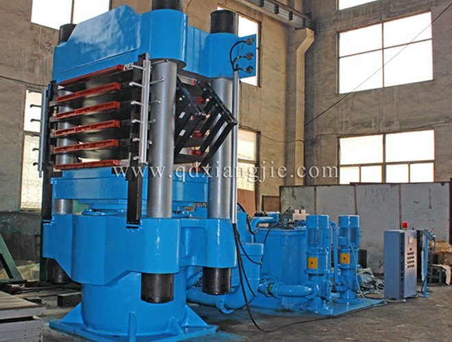 1500x1500-1500 tons column foaming vulcanizing machine