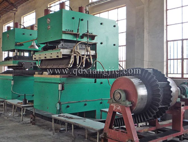 Flap with vulcanizer