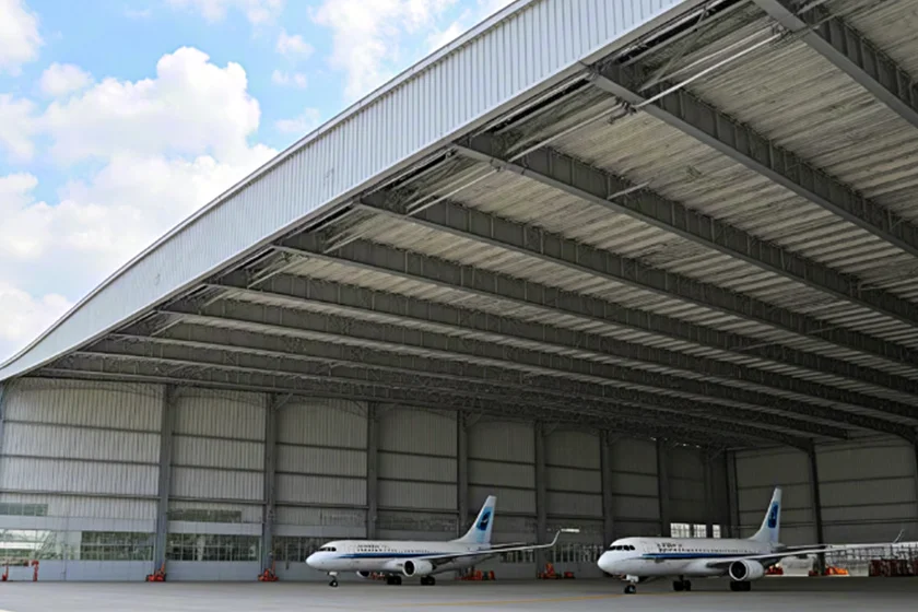 Steel structure aircraft hangar