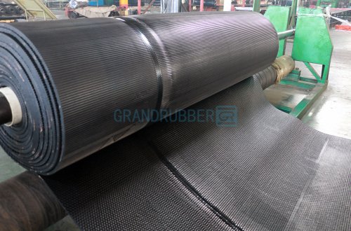Extra Wide Rubber Cow Mat & Cow Mattress