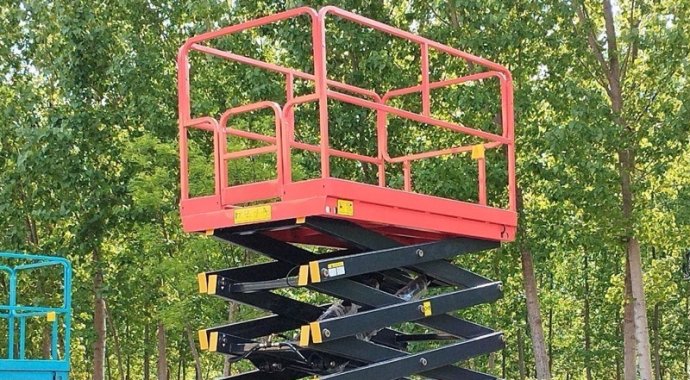 When to Use Manual Push-around Scissor Lift Platform?
