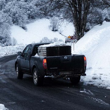 How to Do With Snow on Your Truck Bed Cover