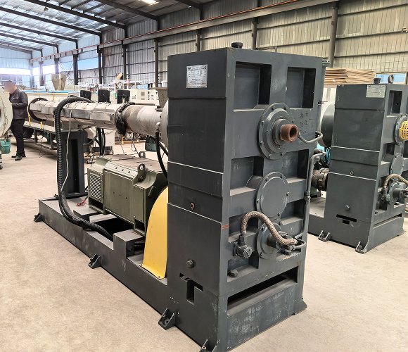 Second-hand 630mm HDPE Pipe Extrusion Machinery Three Layers(ABA)