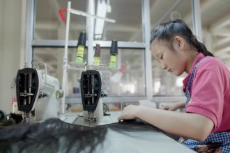 Quadruple weft machine