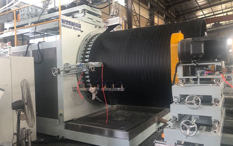 Pre insulated jacket production machine 