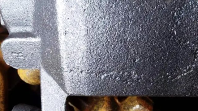 How to prevent sand holes in iron castings