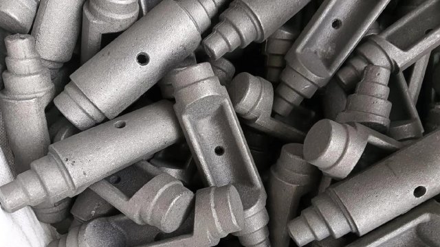What are the advantages and acceptance standards of gray cast iron castings?
