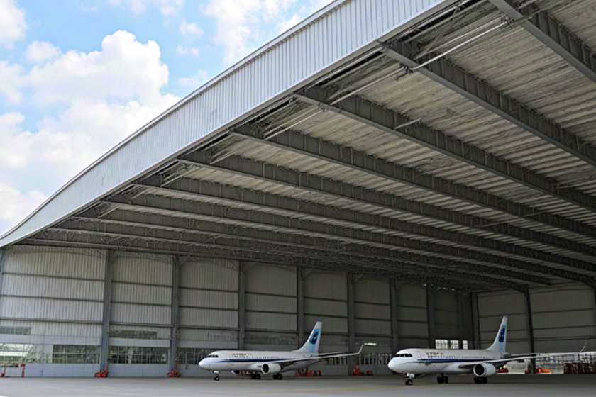 Steel structure aircraft hangar