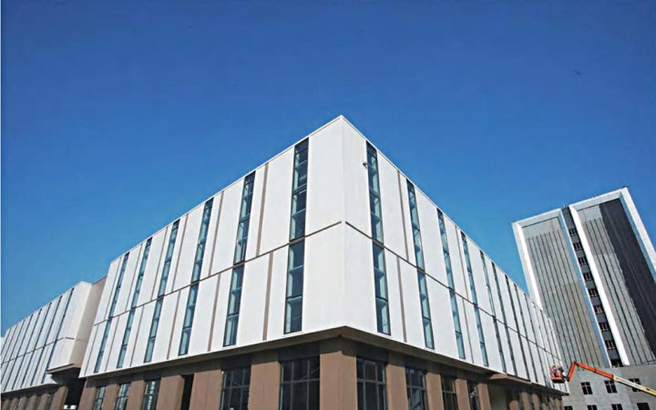 Sala de exposiciones multifuncional con estructura de acero: el atractivo de las salas de exposiciones multifuncionales con estructura de acero